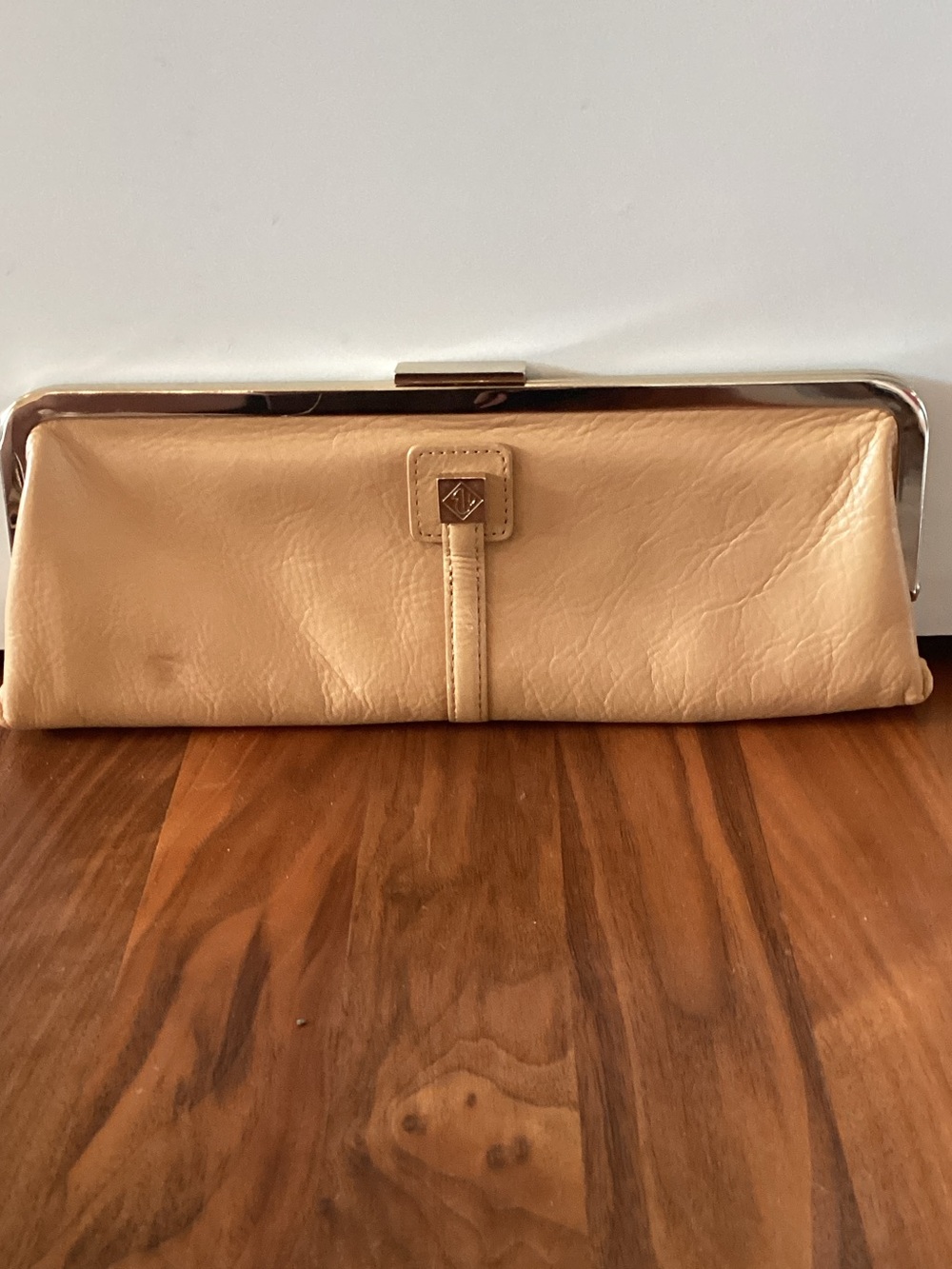 Eileen West Cream Leather Frame Clutch
